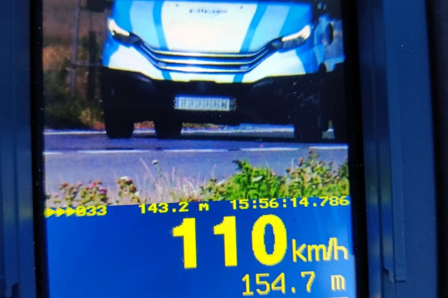110 km/h dostawczym Iveco przez Zalesie. Kierowca stracił prawo jazdy