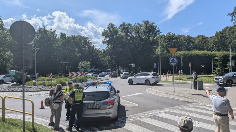 11:17 9-latka zgubiła rodziców. Pomogli policjanci