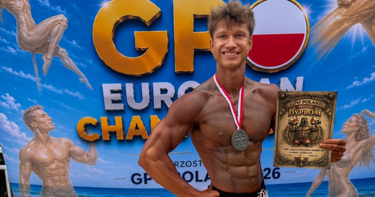 •13:46 Tomasz Strojny na podium w Mielnie