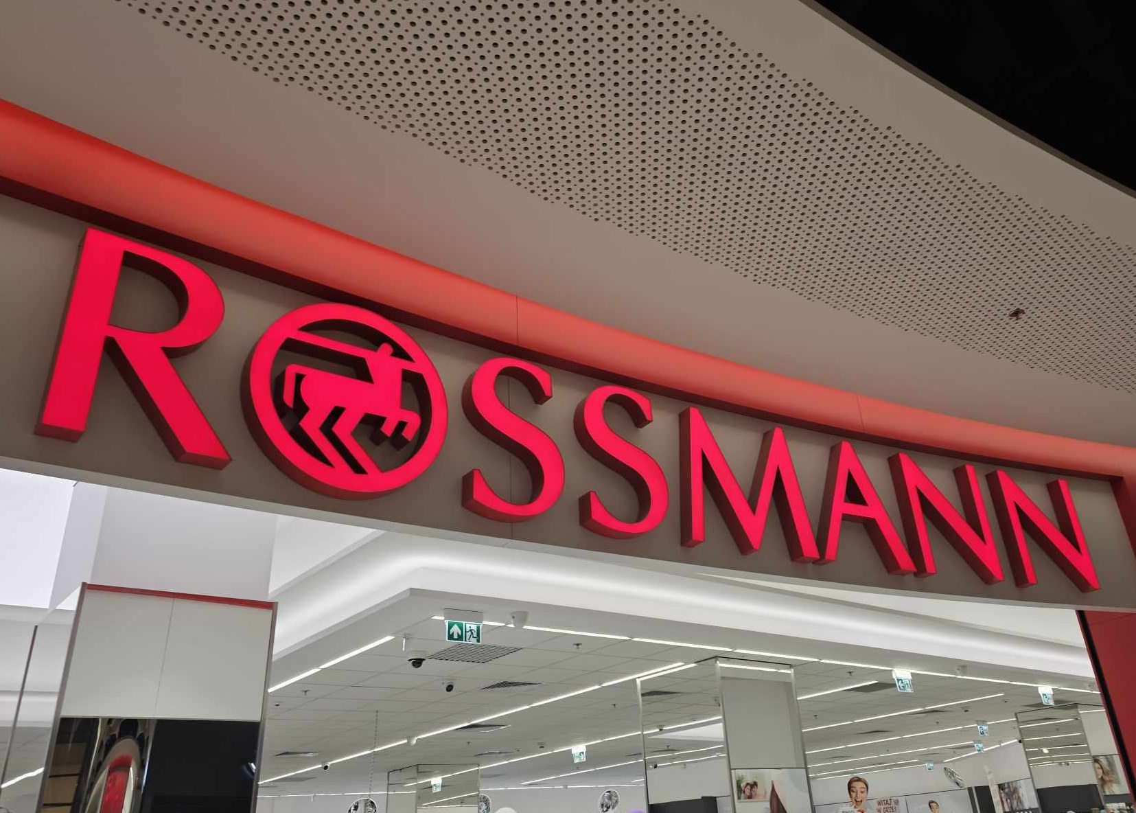 15.07.2026 Gigantyczna promocja w Rossmannie! Żele pod prysznic ISANA za mniej niż złotówkę. Klienci ruszyli na zakupy