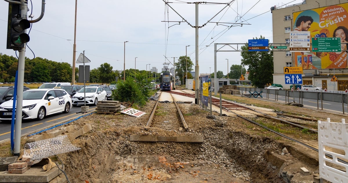 16.07.2026 Na Traugutta stopniowo pojawia się nowy tor. Zaglądamy na budowę Nowe artykuł z galerią zdjęć