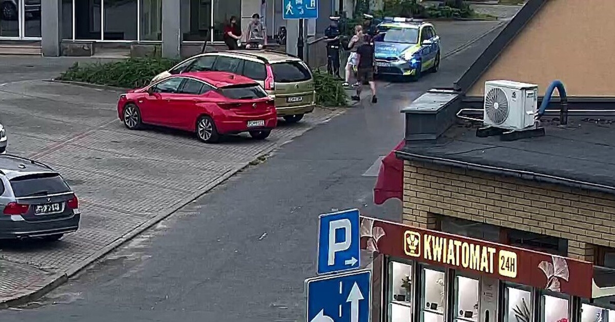 •17:25 Nastolatek chciał uciec na hulajnodze elektrycznej. Teraz zajmie się nim sąd