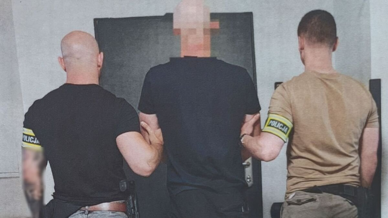 19-latka zwabiła go na miejsce, a dwóch mężczyzn pobiło. Cała trójka odpowie za rozbój 20