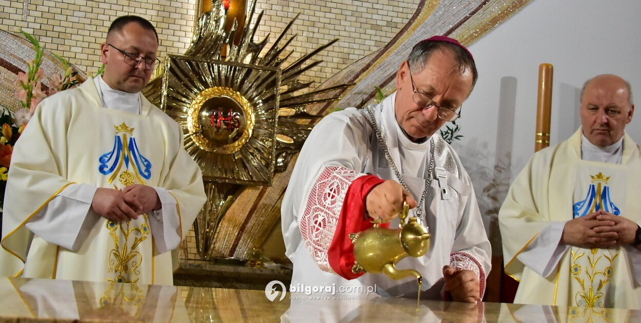 20-lecie parafii w Gromadzie i uroczysta konsekracja nowego ołtarza (FOTO)