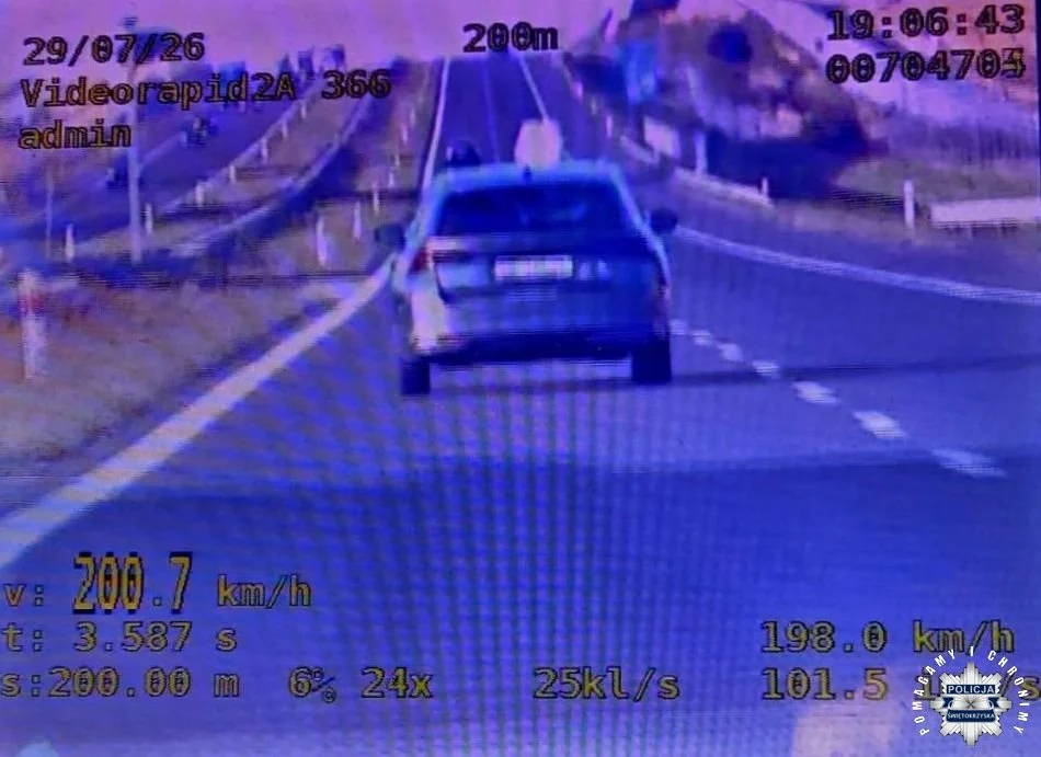 200 km/h na S7 w Mierzawie. 42-latek z Małopolski zatrzymany przez grupę SPEED