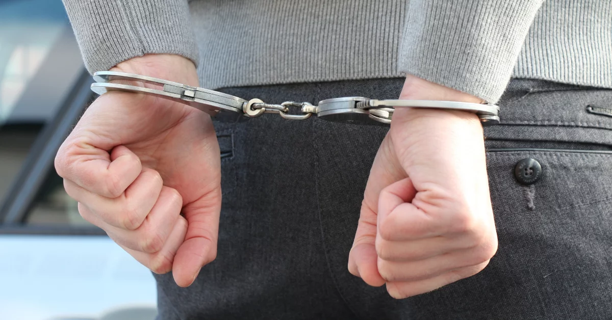 25-latek z zarzutami za posiadanie narkotyków. Sąd zdecydował o areszcie