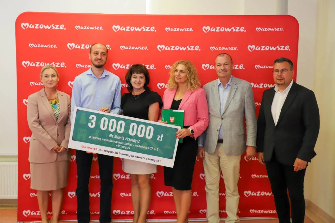 3 miliony złotych z sejmiku na modernizację przasnyskiej „Dwójki”. Podpisano umowę