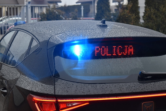 38-latka, która zakłócała spokój oraz porządek publiczny miała przy sobie narkotyki i była poszukiwana