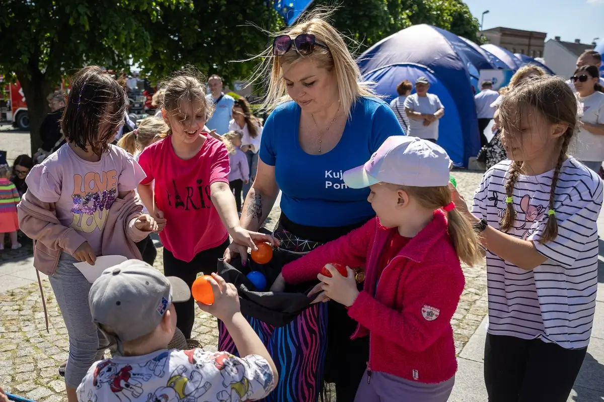 400 tys. zł na wsparcie rodzin. Toruńskie fundacje z najwyższymi dotacjami