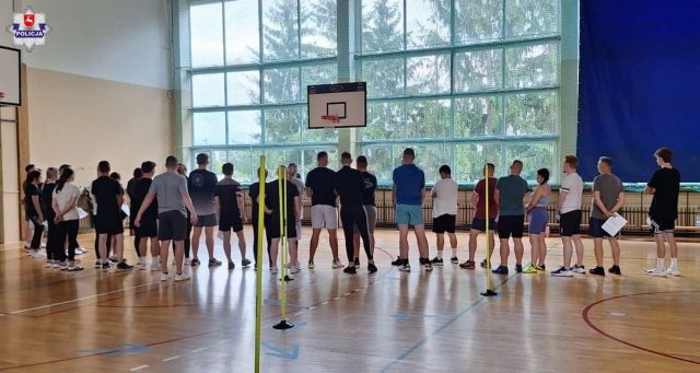 58 kandydatów walczy o miejsce w lubelskiej Policji. Za nimi test wiedzy i sprawdzian sprawności