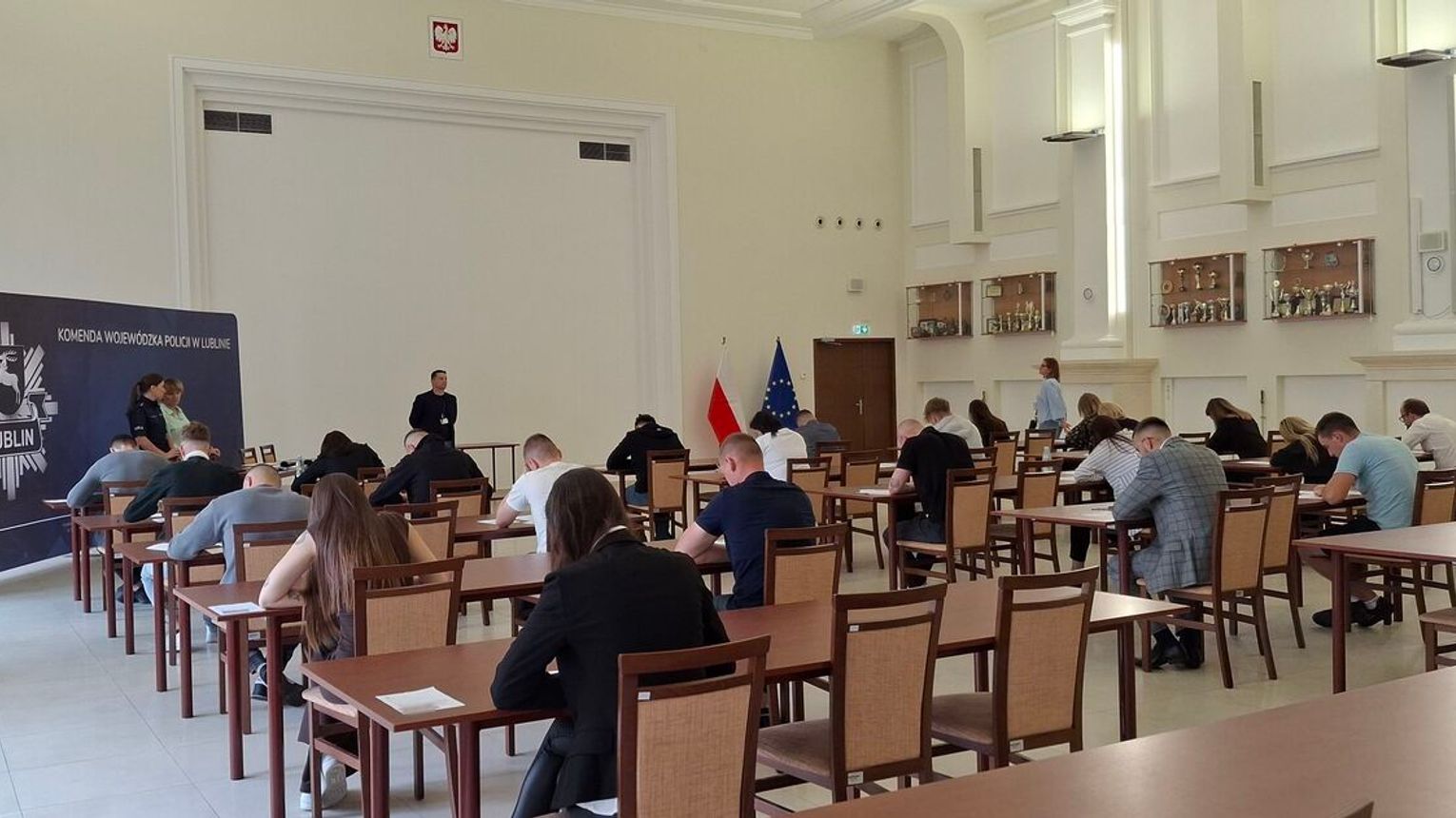 58 śmiałków chce założyć policyjny mundur. Trwa rekrutacja do lubelskiego garnizonu