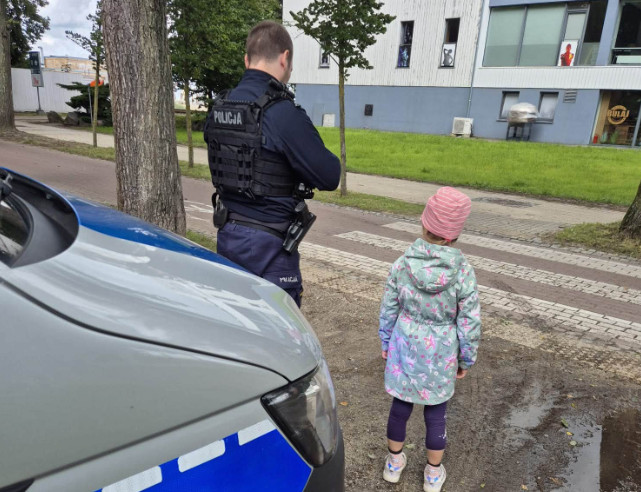 6-latka zgubiła rodziców. Pomogli policjanci