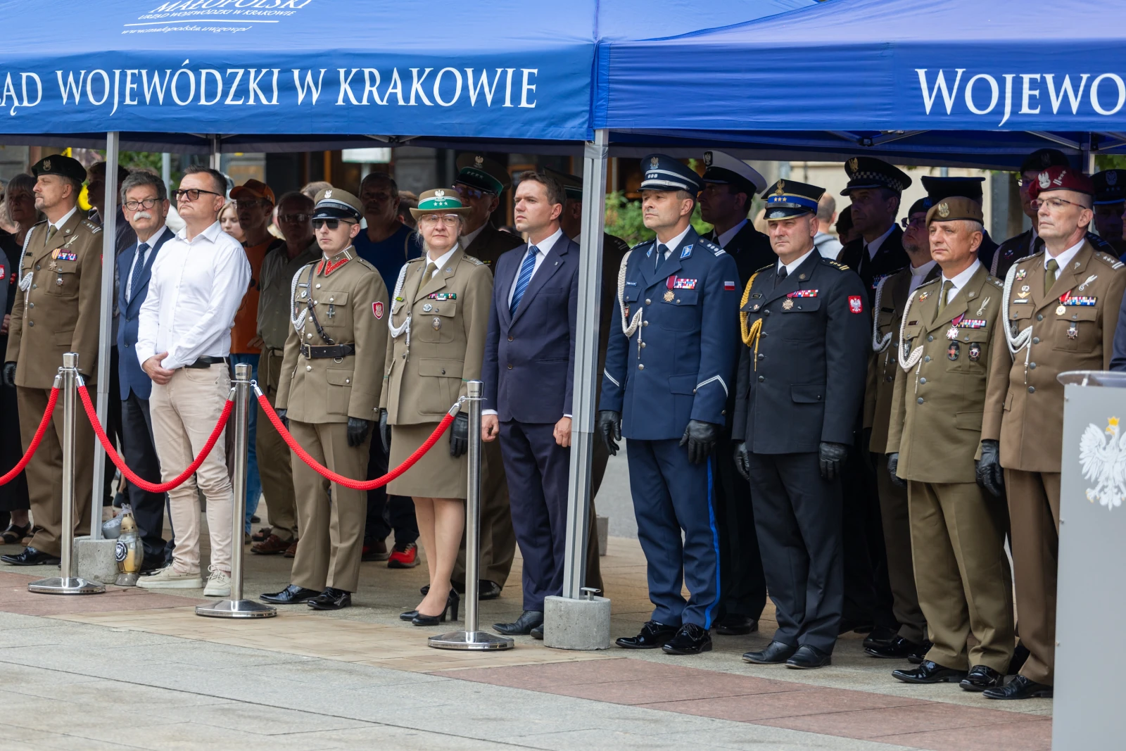 Uroczystość z udziałem wojskowych i cywilnych przedstawicieli w Krakowie. Autor: Bogusław Świerzowski