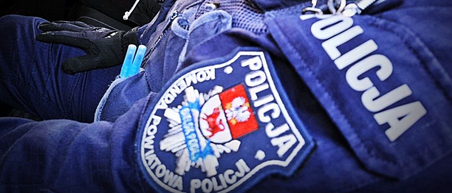 Agresywna kobieta demolowała mieszkanie i rzucała w męża czym popadło. Była nietrzeźwa, trafiła za kraty