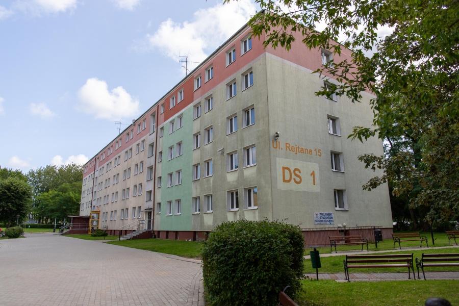 Akademiki Politechniki Koszalińskiej przejdą termomodernizację. Fotowoltaika i magazyny energii