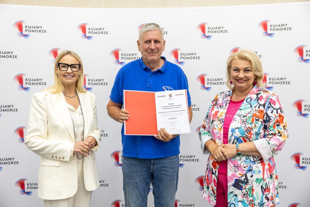 AktualnościPrzejdź do wpisu: Inwestujemy w sportowe talenty Kujaw i PomorzaPonad 2 mln złotych trafi do 92 klubów...