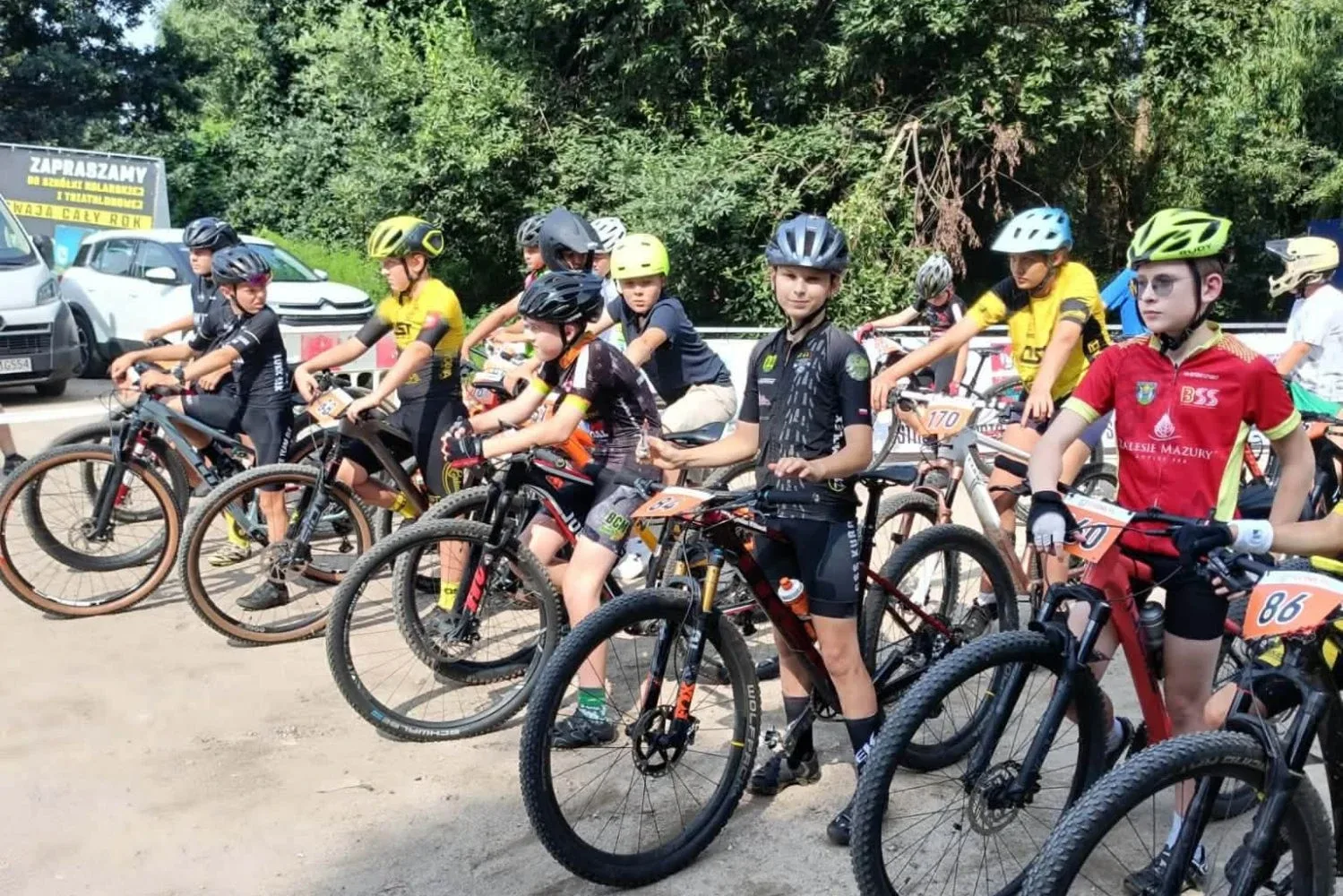 Aleksander Witkowski na podium zawodów XCO w Ostródzie
