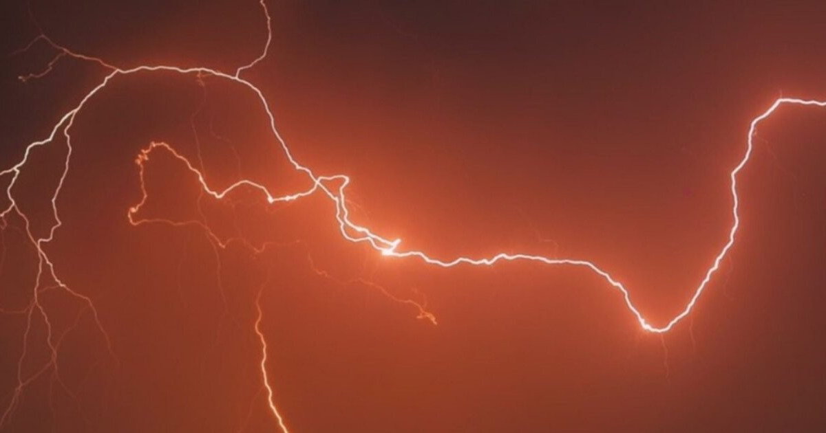 Alert pierwszego stopnia! Prognozowane są burze, lokalnie grad
