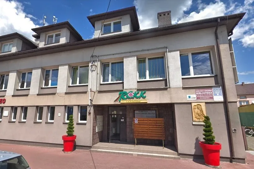 Alkohol, śmieci i nocne awantury przy RCKK? Policja bierze centrum Myszyńca pod lupę