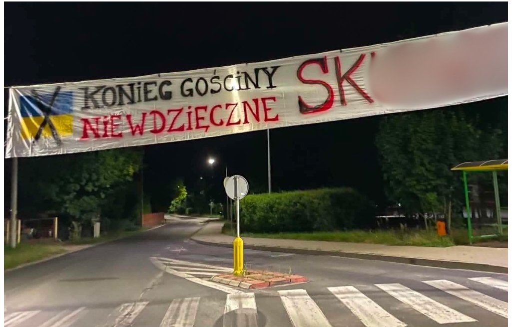 Antyukraiński baner w Owińskach