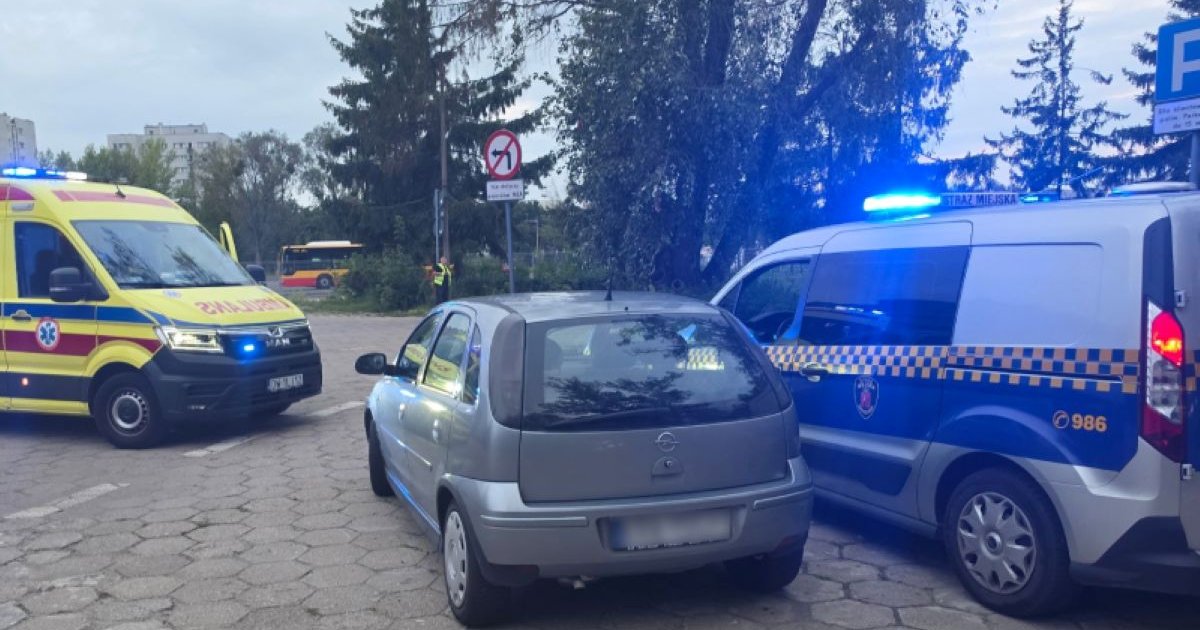 Atak astmy za kierownicą. Strażnicy miejscy ruszyli na pomoc