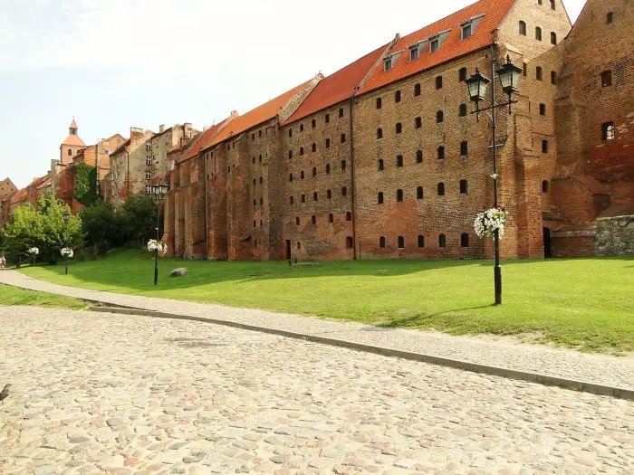 Awanse i wyróżnienie podczas Święta Policji w Grudziądzu