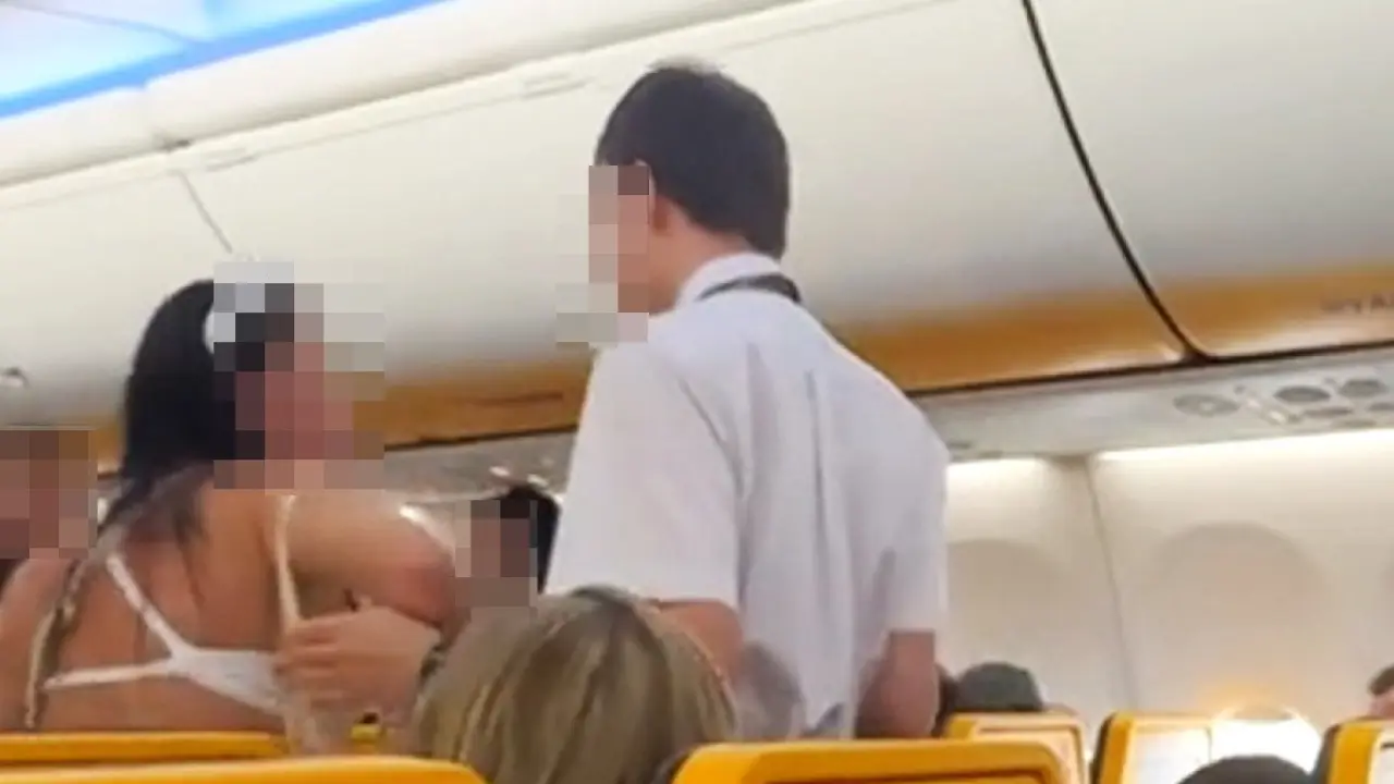 Awantura Polek w samolocie do Alicante. Mieszkanka Bolesławca wyprowadzona z pokładu Ryanaira