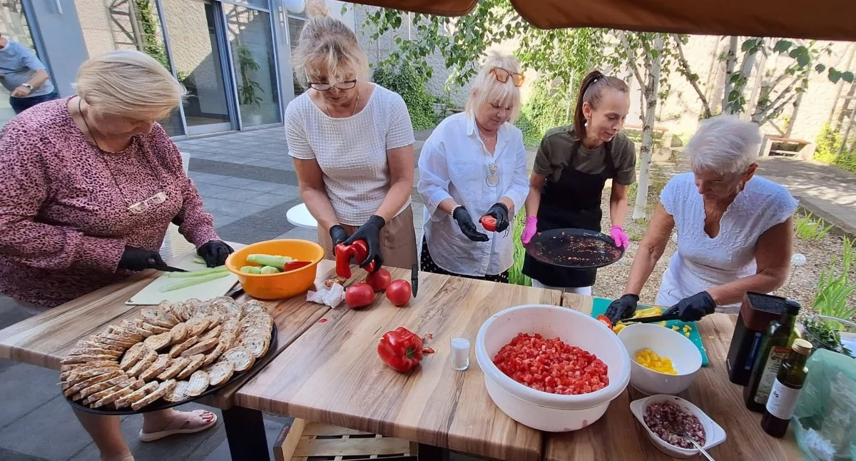 Bałkańskie rytmy i smaki w Letniej Kawiarence Społecznej w Starachowicach