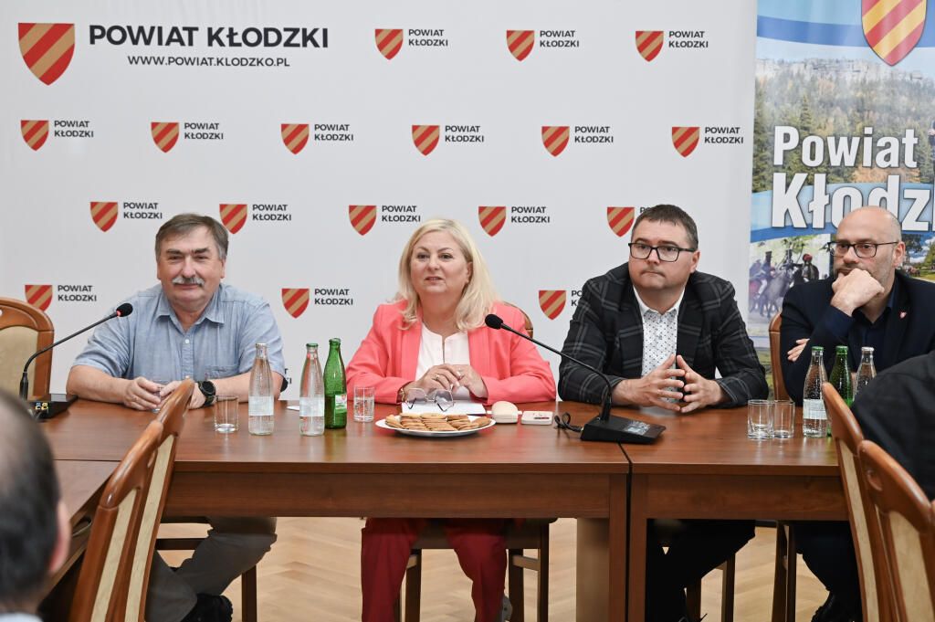 Bezpieczeństwo mieszkańców powiatu kłodzkiego tematem ważnego spotkania