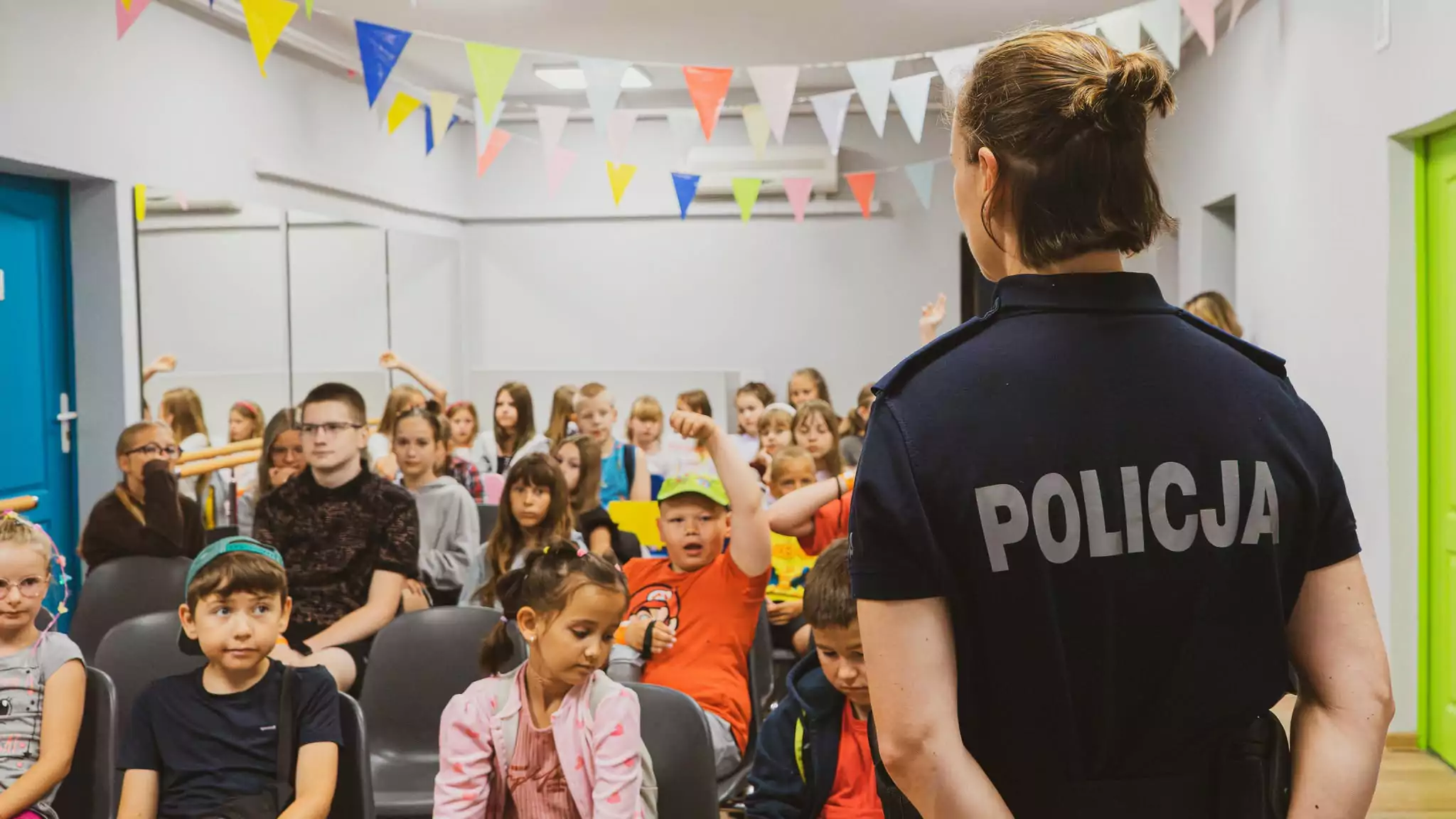 Bezpieczne wakacje nad wodą. Cenne porady policjantek