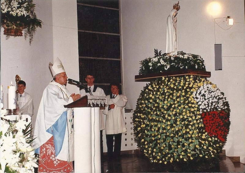Bezpośredni odnośnik do 30 lat od nawiedzenia figury Matki Bożej Fatimskiej w Wieruszowie