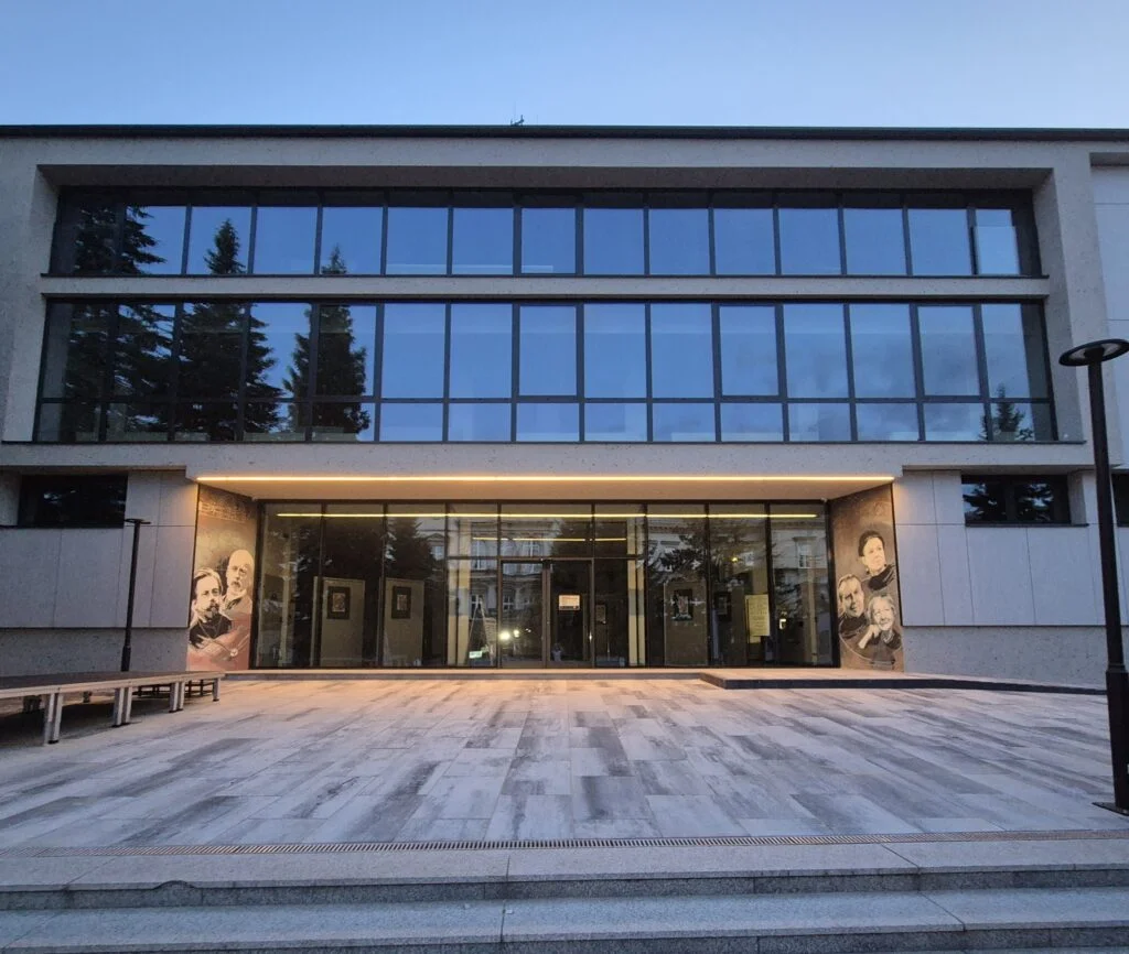 Bielsko-Biała: Książnica Beskidzka przechodzi czteroletnią modernizację