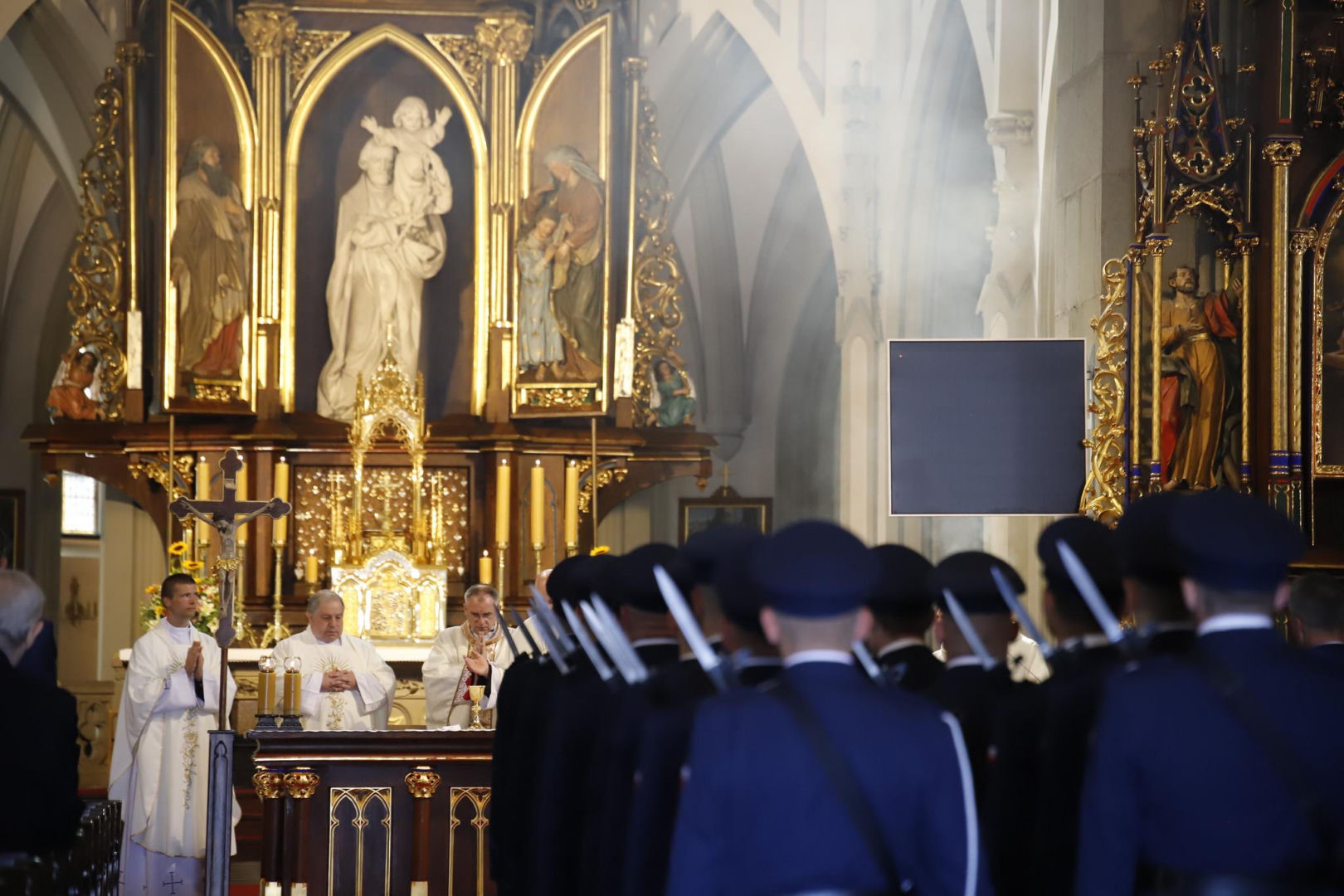 Bp Robert Chrząszcz do policjantów: Bardzo potrzebne jest człowieczeństwo