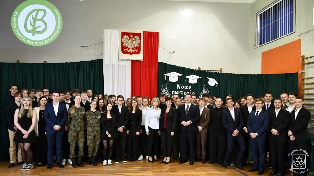 Bratoszewice. Uczniowie z Zespołu Szkół nr 1 poznali wyniki matur. Na duży plus wynik klas technikum