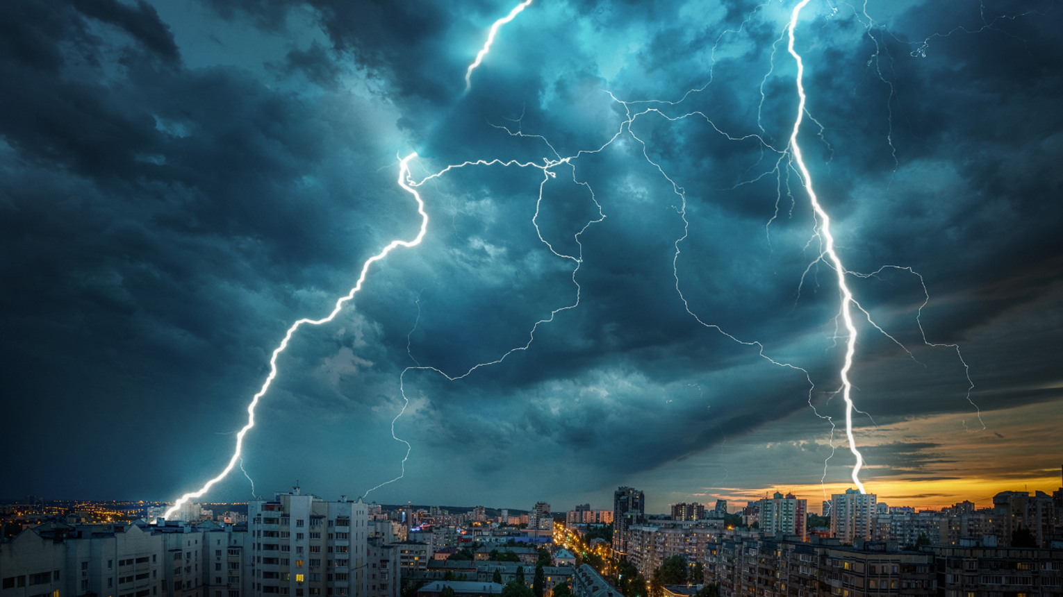 Burze wracają na Pomorze! IMGW wydał dwa ostrzeżenia dla regionu!