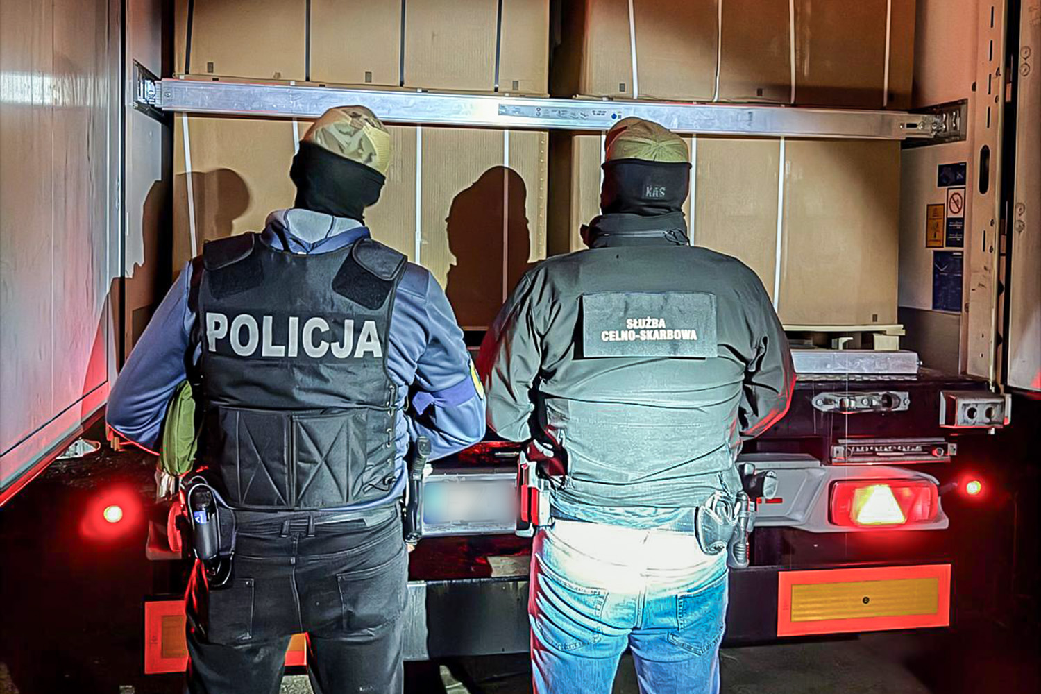 CBŚP przejmuje 15 ton tytoniu! Akcja służb w województwie kujawsko-pomorskim