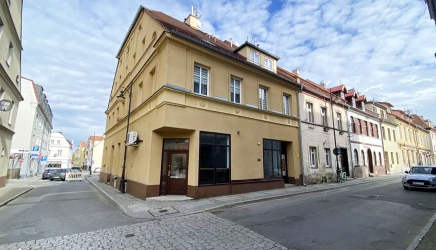 Cena za lokal przy ul. Traugutta mocno w dół, a kupca wciąż brakuje