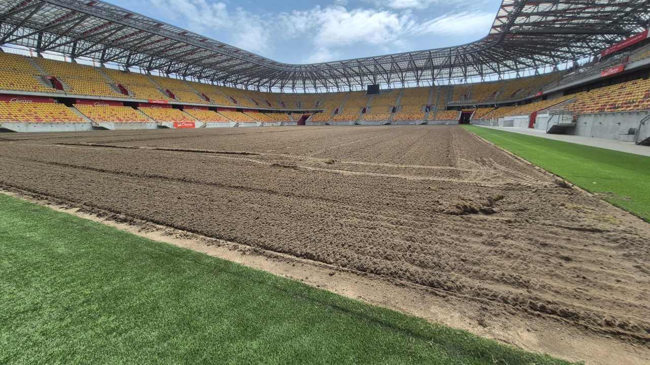 Chorten Arena czeka na nową murawę