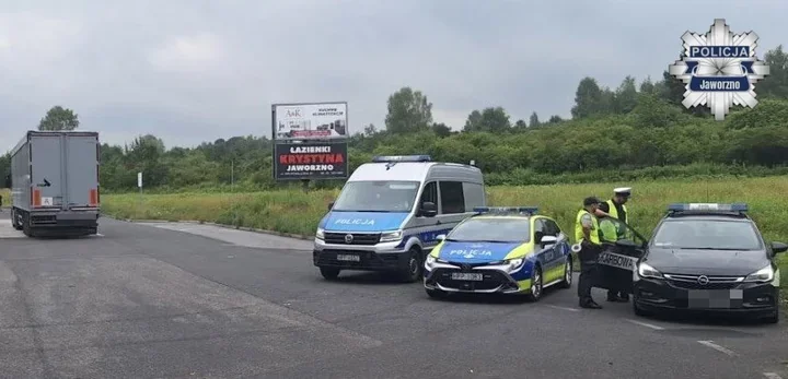 Ciężarówki pod lupą w Jaworznie. Policja sprawdzała czas pracy kierowców