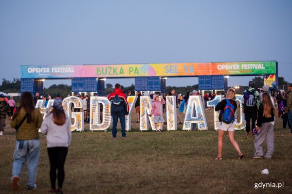 Co nowego Muzyczne święto za nami To były cztery dni wypełnione muzyką, dobrą zabawą i ciekawymi rozmowami. Open'er Festival 2026 dobiegł końca. Ostatniego... Zobacz więcej