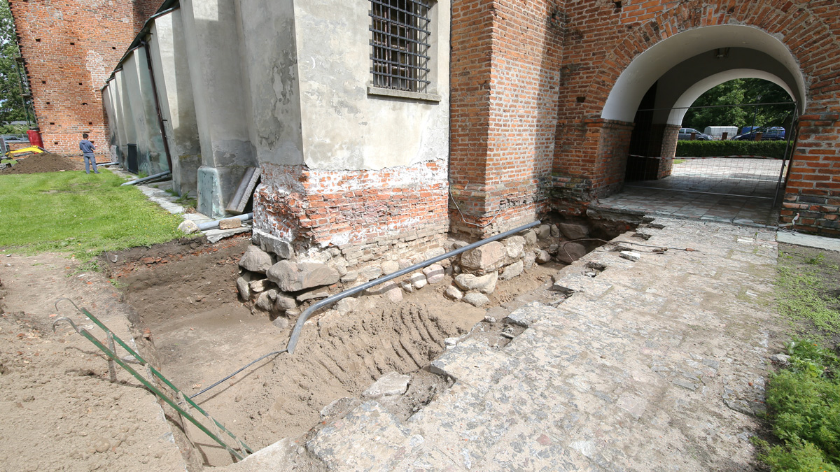 Co odkryto w starej farze? Archeolodzy pokażą znaleziska podczas pikniku