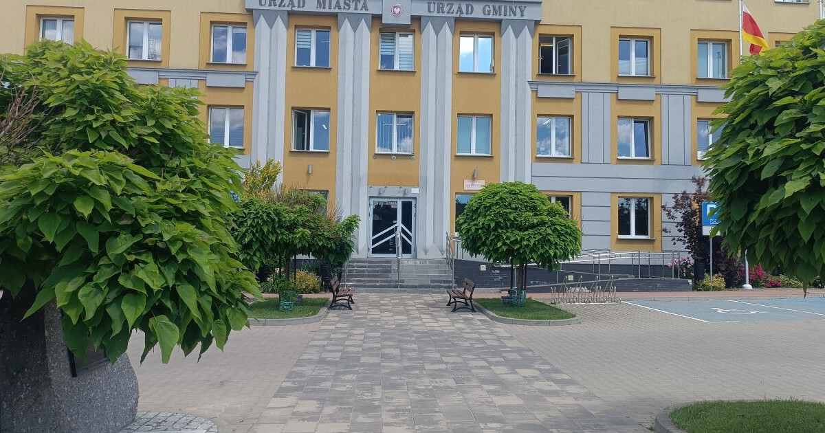 Co się dzieje, gdy urzędnik spóźnia się do pracy w UM Kolno