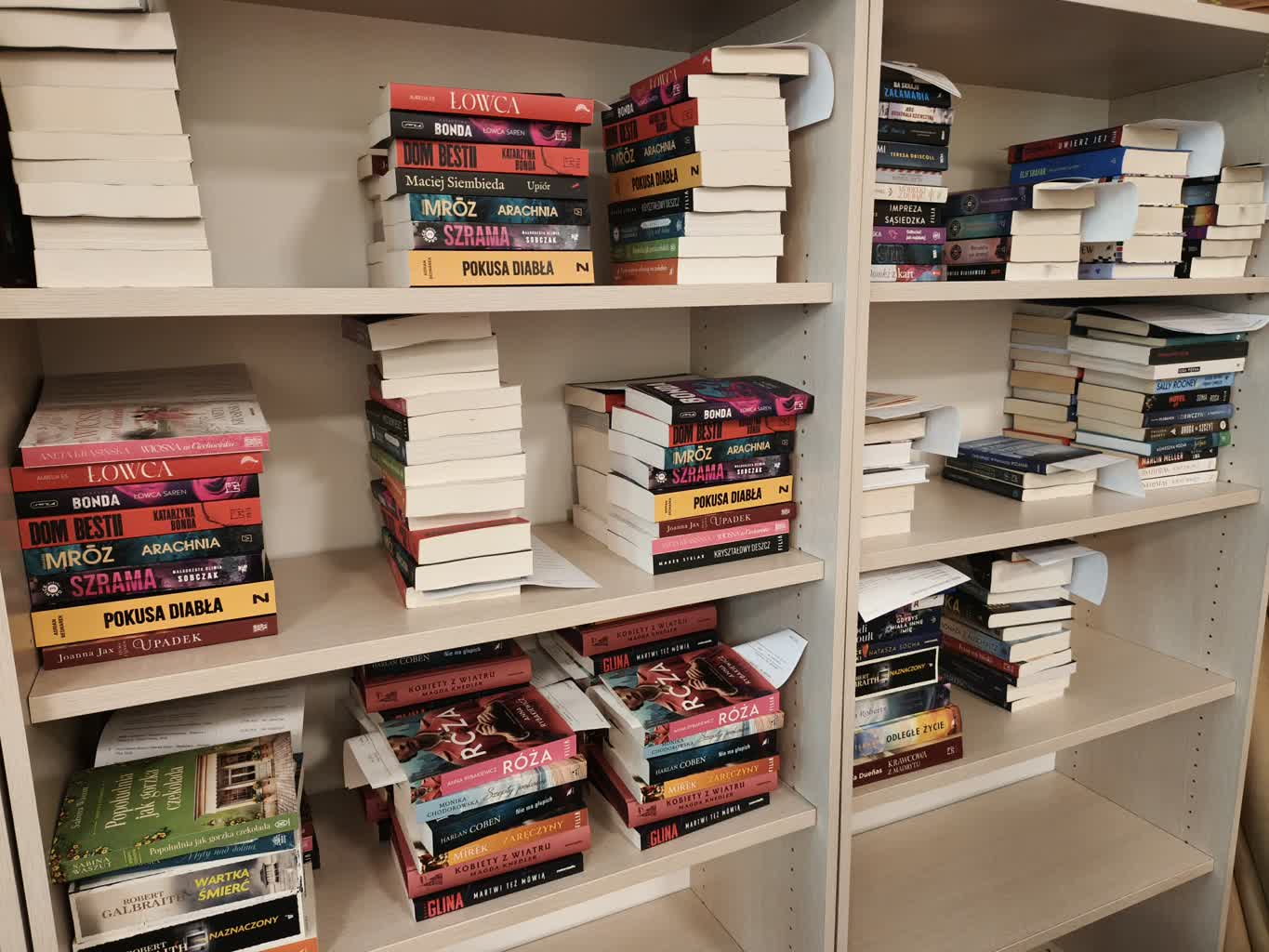 Coraz więcej książek gorzowianie przekazują bibliotece
