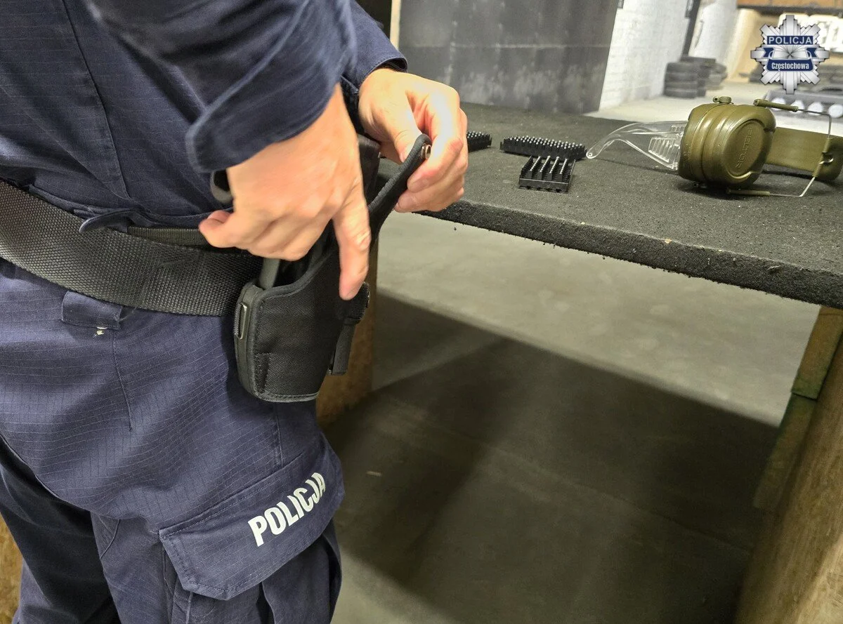 Częstochowa: Policjanci doskonalili technikę strzelecką na cyklicznym treningu