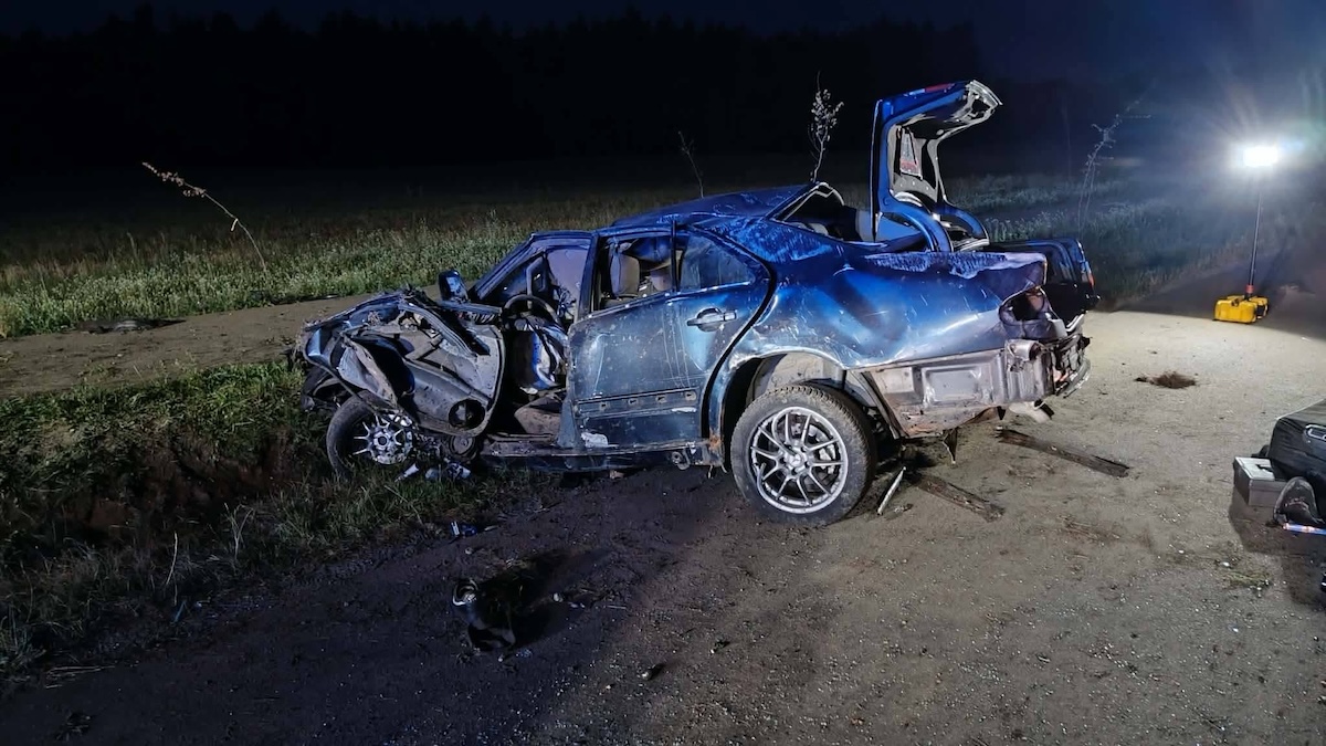Cztery osoby trafiły do szpitala po nocnym wypadku koło Kleczewa