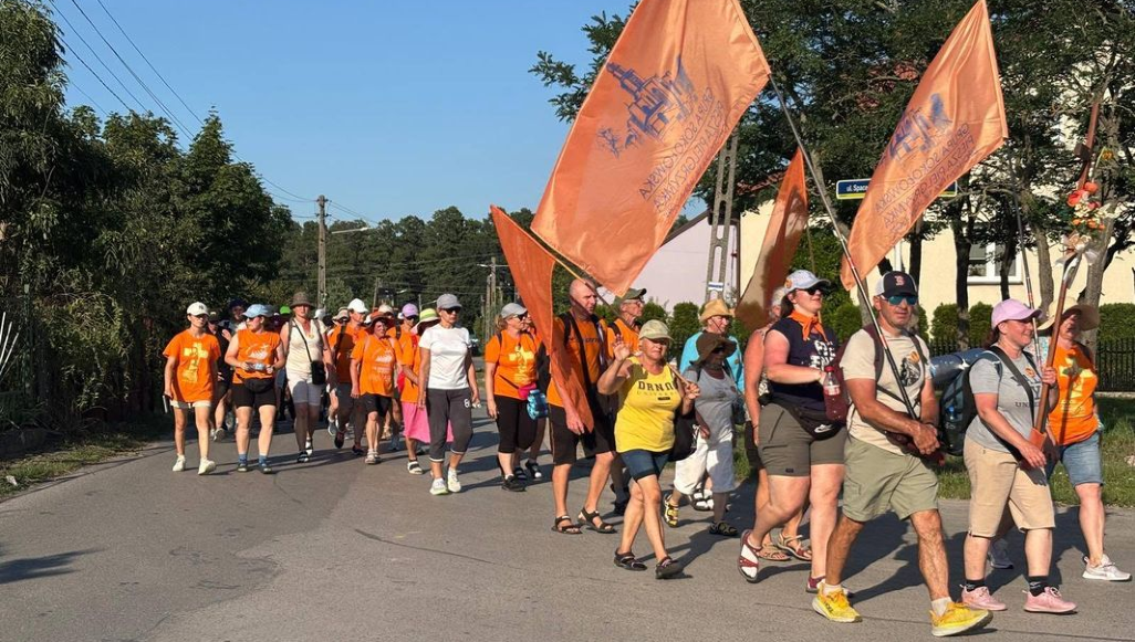Czwarty dzień na pielgrzymkowym szlaku. „Mamy czas dla siebie” – rodzina na pielgrzymce /AUDIO
