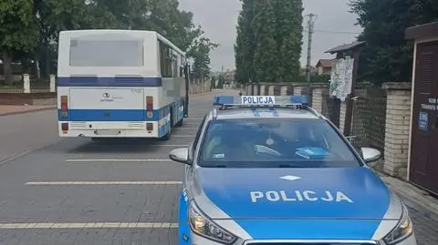 Kierowca autobusu był pijany. Pasażerowie czekali na drugiego