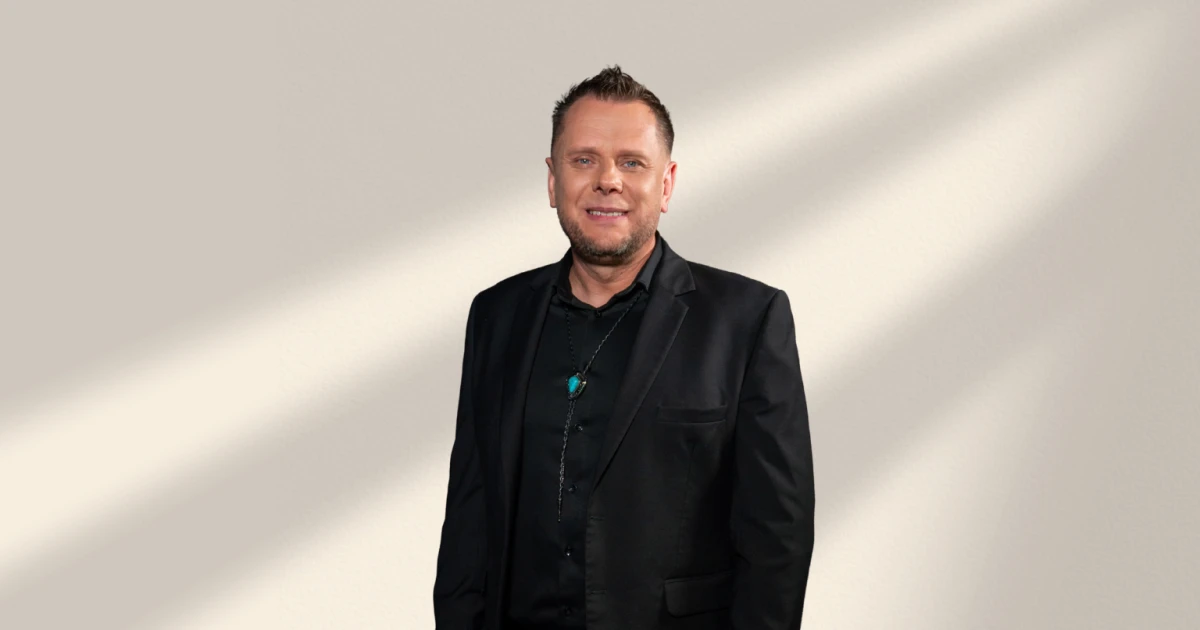 Daniel Dobraszkiewicz debiutuje w Szlagierowej – to nie tylko nowa piosenka, ale i spełnione marzenia