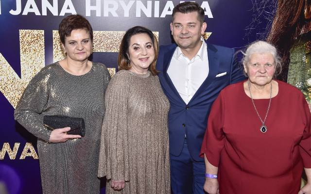 Danuta Martyniuk została blondynką w rozmiarze 38. Żona króla disco polo po metamorfozie
