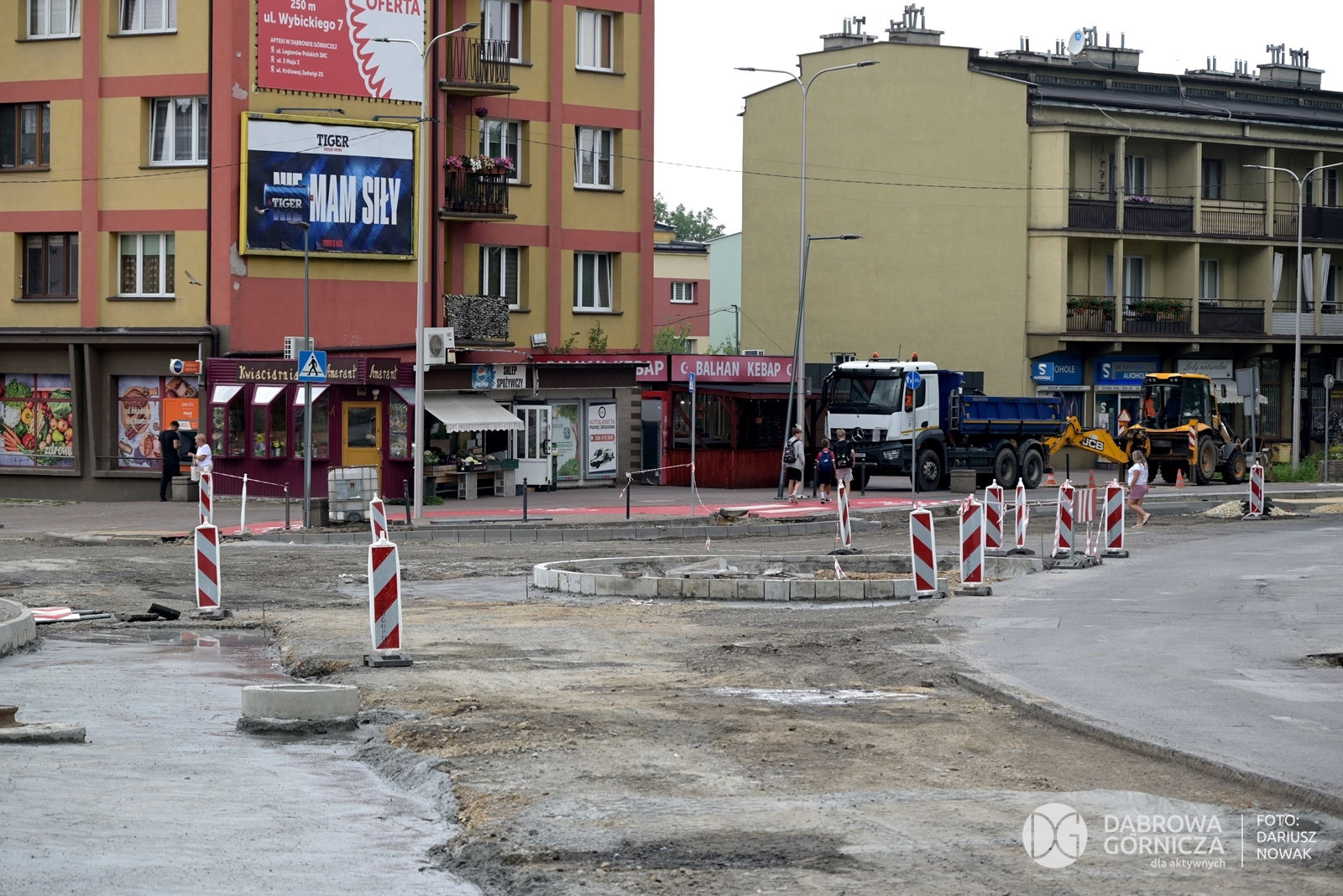 Dawne skrzyżowanie ulic Wybickiego i Wiśniowej zmienia się w rondo